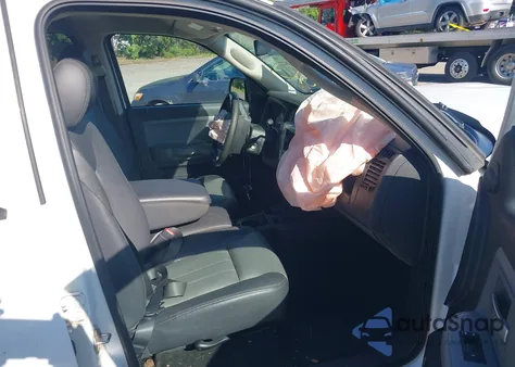 2008 Dodge Dakota Quad Laramie z USA, uszkodzony, nr VIN 1D7HW58NX8S602778